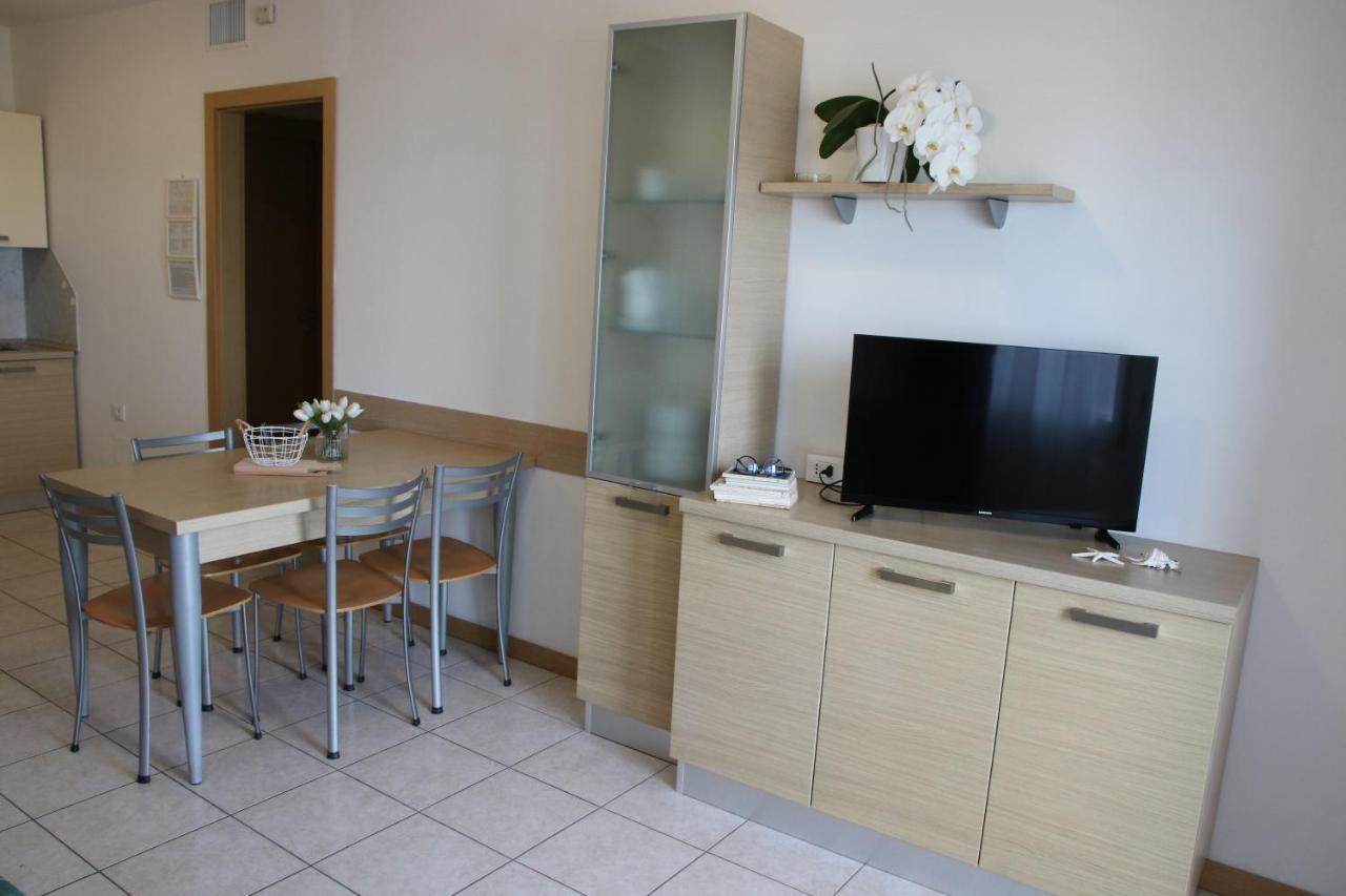 Residence Capinera Sottomarina Exteriör bild